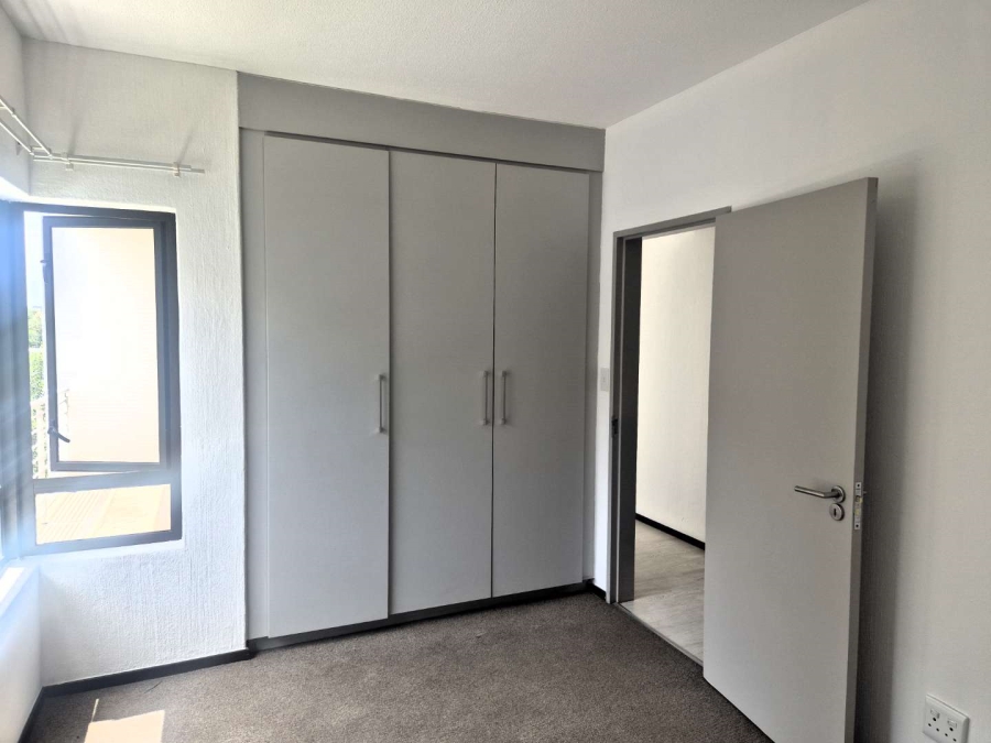 To Let 2 Bedroom Property for Rent in Broadacres Gauteng