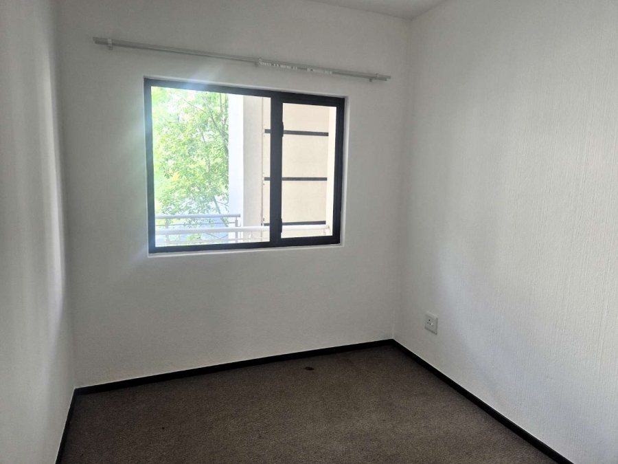 To Let 2 Bedroom Property for Rent in Broadacres Gauteng