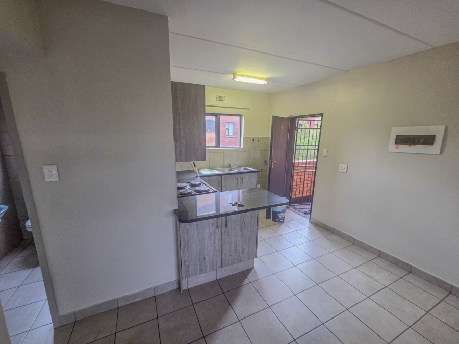 To Let 2 Bedroom Property for Rent in La Montagne Gauteng