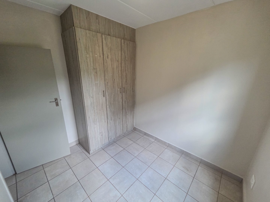 To Let 2 Bedroom Property for Rent in La Montagne Gauteng