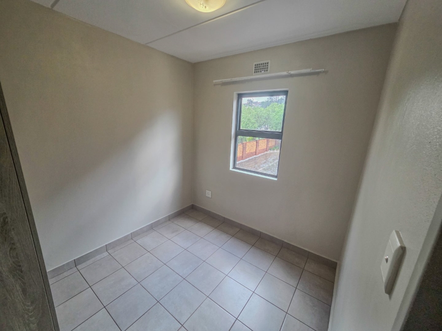 To Let 2 Bedroom Property for Rent in La Montagne Gauteng