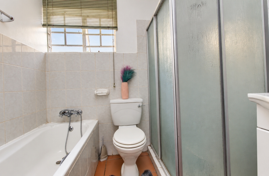 3 Bedroom Property for Sale in Radiokop Gauteng