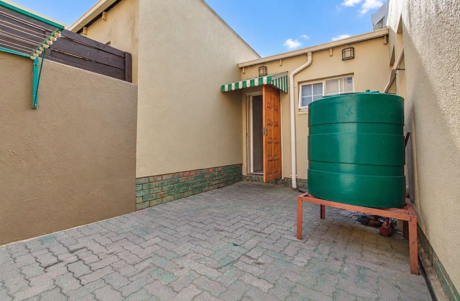 3 Bedroom Property for Sale in Radiokop Gauteng