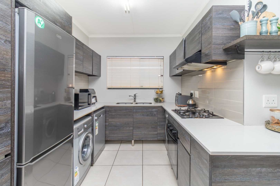 3 Bedroom Property for Sale in Olivedale Gauteng