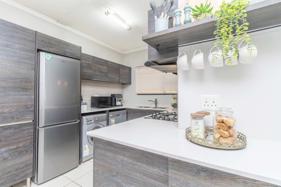 3 Bedroom Property for Sale in Olivedale Gauteng