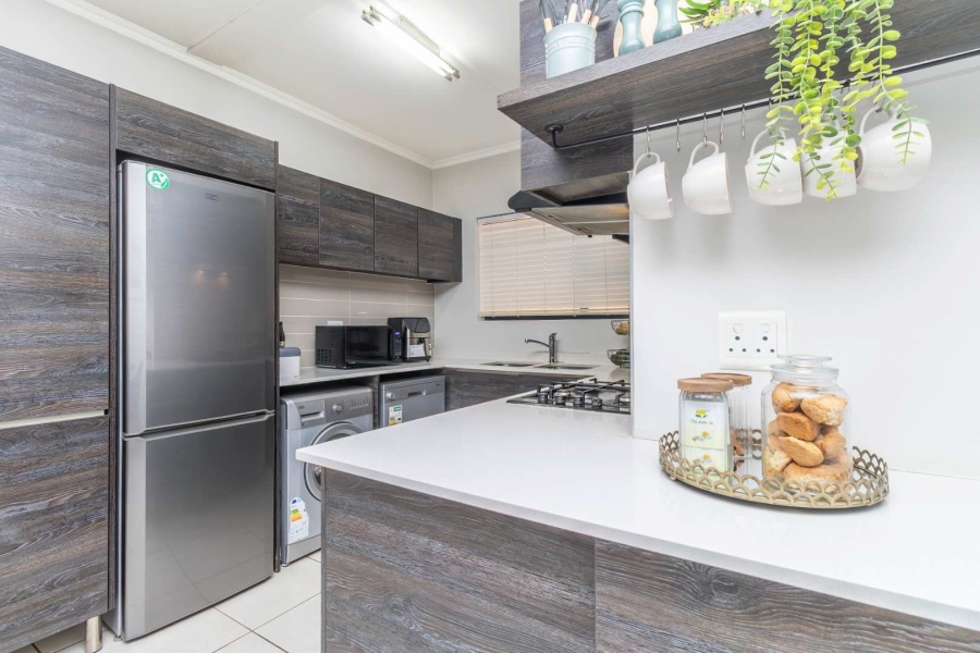 3 Bedroom Property for Sale in Olivedale Gauteng