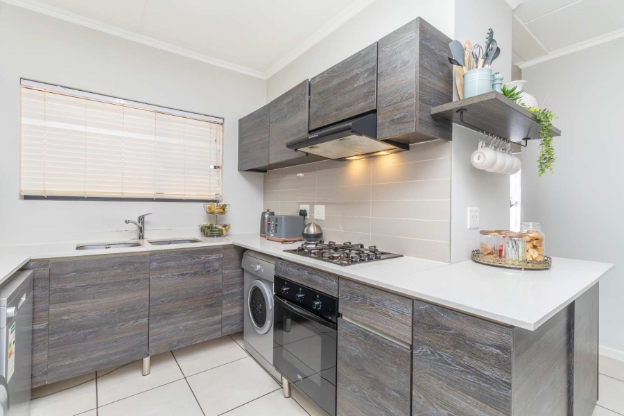 3 Bedroom Property for Sale in Olivedale Gauteng
