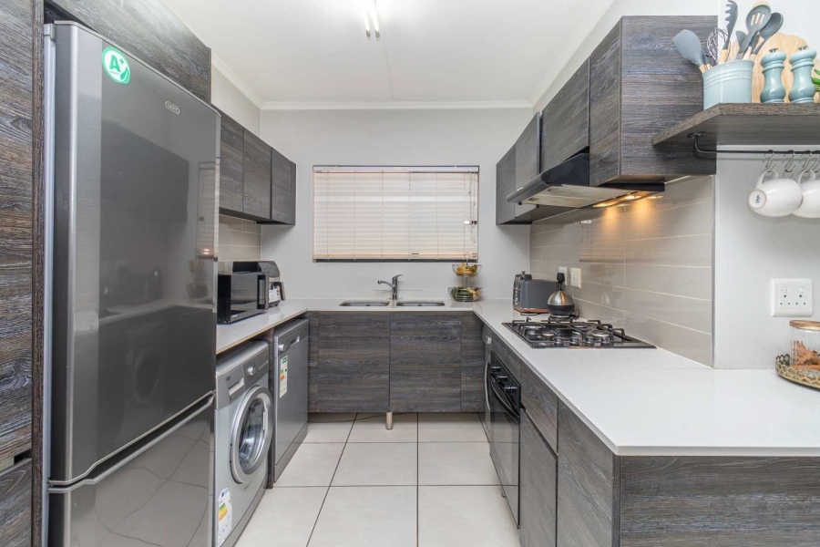 3 Bedroom Property for Sale in Olivedale Gauteng