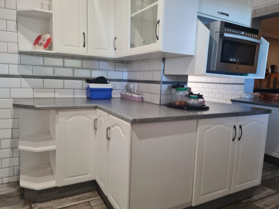 6 Bedroom Property for Sale in Morganridge Gauteng
