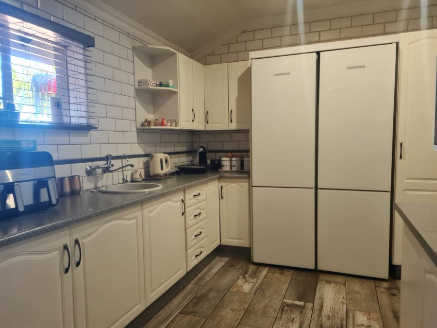 6 Bedroom Property for Sale in Morganridge Gauteng