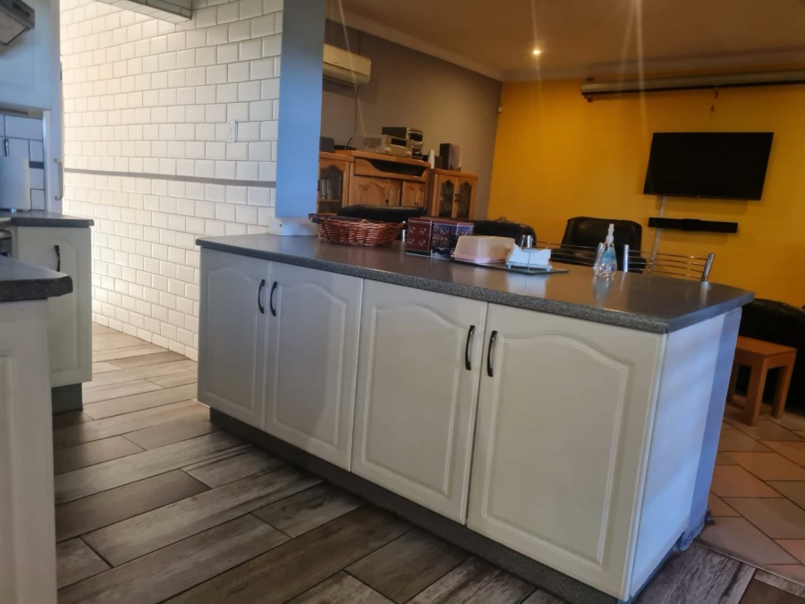 6 Bedroom Property for Sale in Morganridge Gauteng