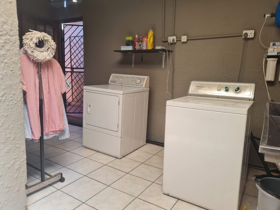 6 Bedroom Property for Sale in Morganridge Gauteng