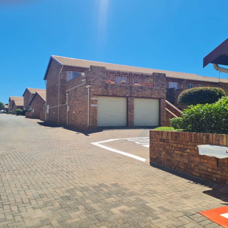 2 Bedroom Property for Sale in Bartlett Gauteng