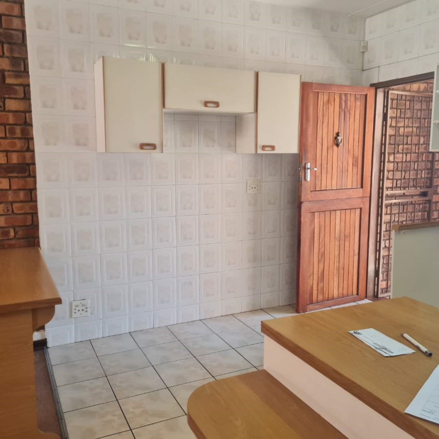 2 Bedroom Property for Sale in Bartlett Gauteng