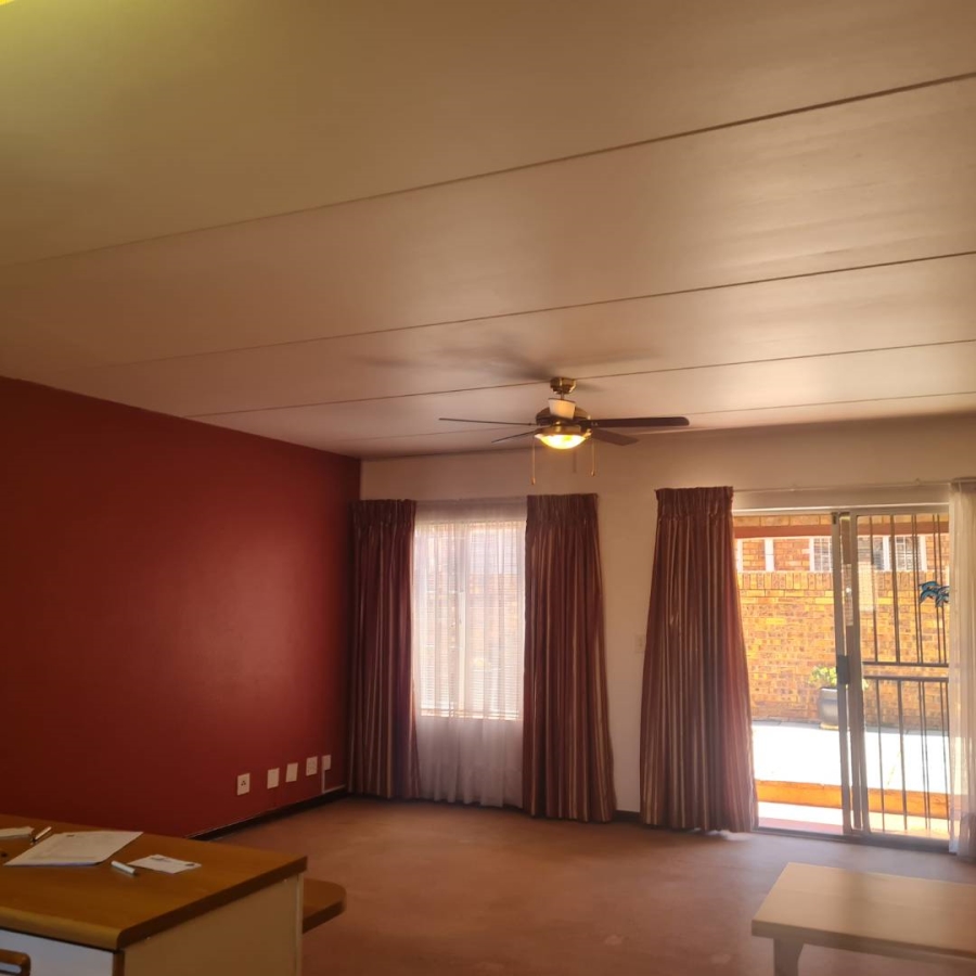 2 Bedroom Property for Sale in Bartlett Gauteng
