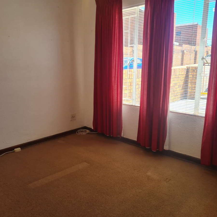 2 Bedroom Property for Sale in Bartlett Gauteng