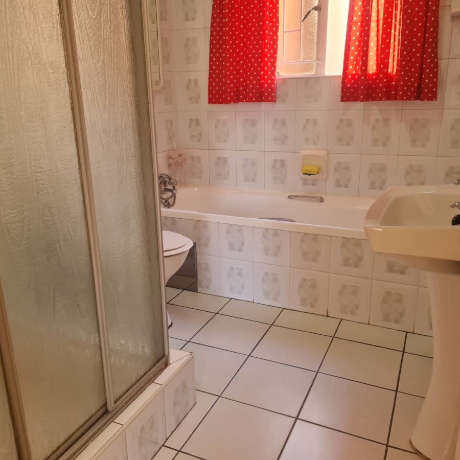 2 Bedroom Property for Sale in Bartlett Gauteng