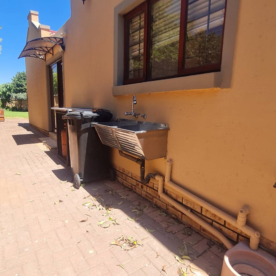 4 Bedroom Property for Sale in Hughes Gauteng