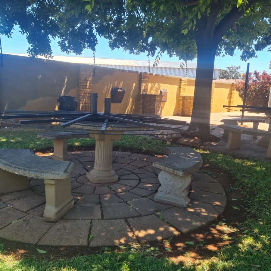 4 Bedroom Property for Sale in Hughes Gauteng