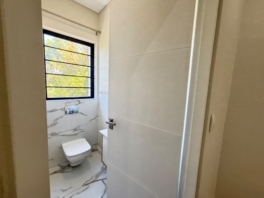 To Let 3 Bedroom Property for Rent in Bryanston Gauteng