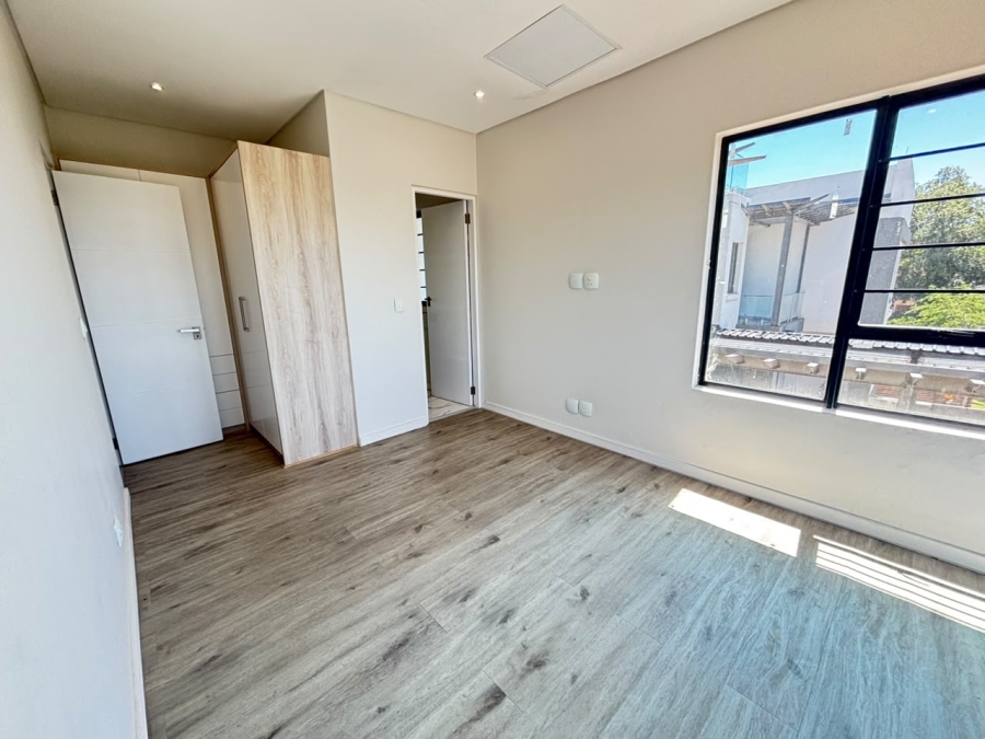 To Let 3 Bedroom Property for Rent in Bryanston Gauteng