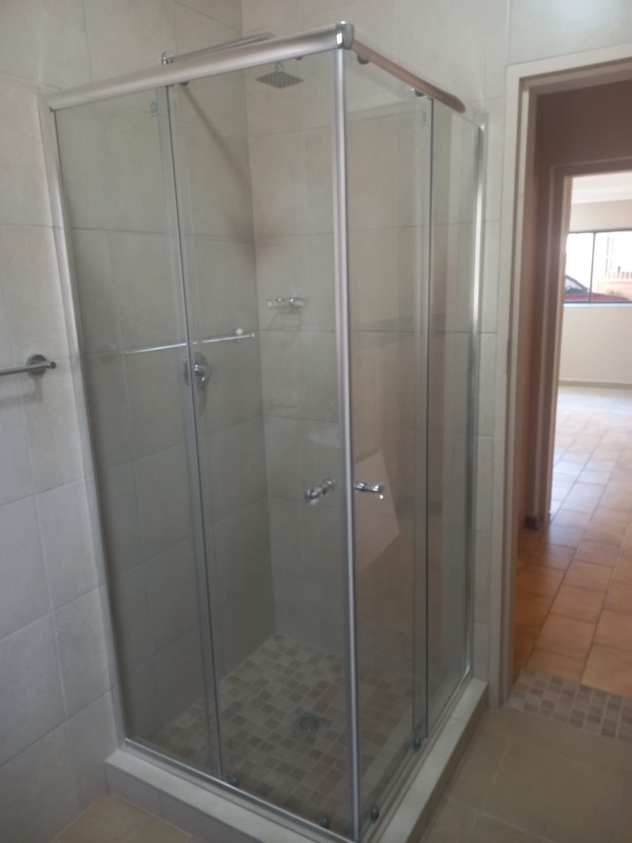 To Let 1 Bedroom Property for Rent in Discovery Gauteng