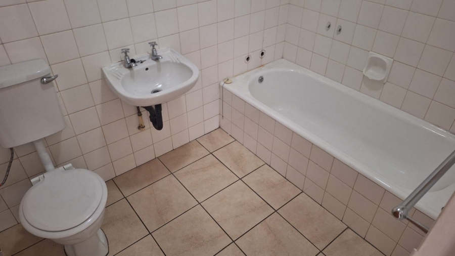 To Let 2 Bedroom Property for Rent in Horison Gauteng