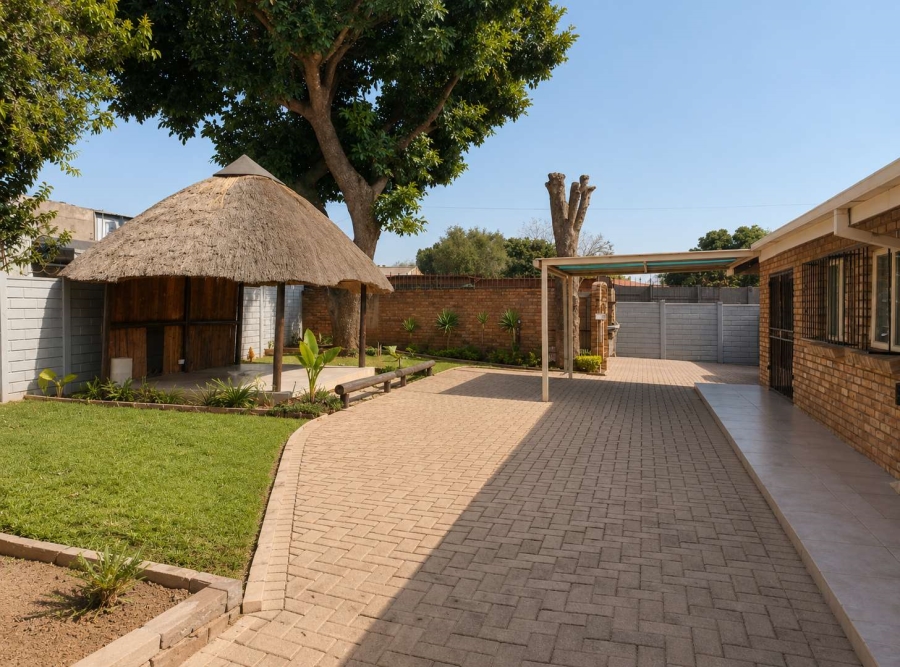 To Let 3 Bedroom Property for Rent in Silverton Gauteng