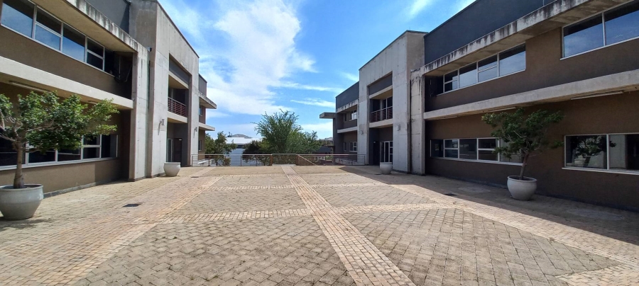 To Let Commercial Property for Rent in Longmeadow Gauteng