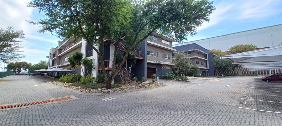 To Let Commercial Property for Rent in Longmeadow Gauteng