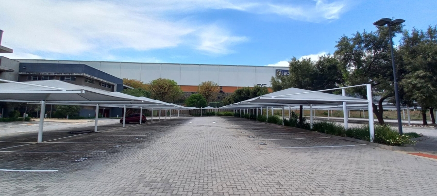 To Let Commercial Property for Rent in Longmeadow Gauteng