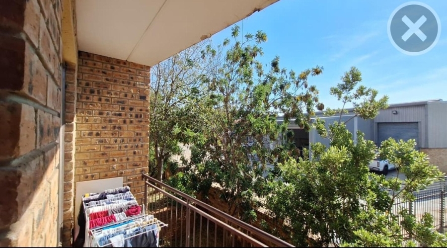 2 Bedroom Property for Sale in Chloorkop Gauteng