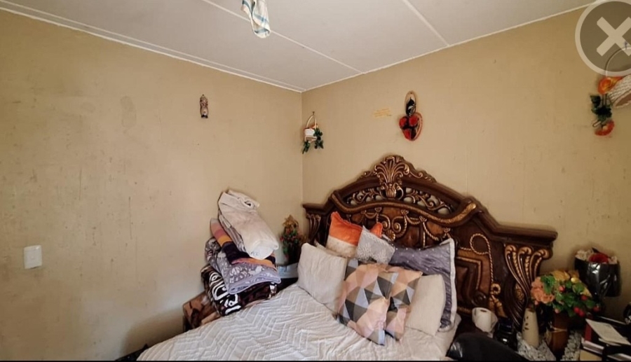 2 Bedroom Property for Sale in Chloorkop Gauteng