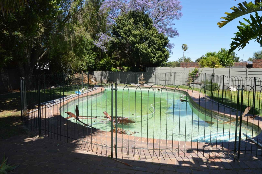 4 Bedroom Property for Sale in Brackendowns Gauteng