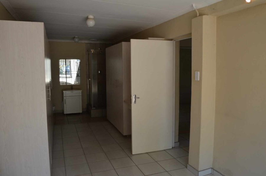 4 Bedroom Property for Sale in Brackendowns Gauteng
