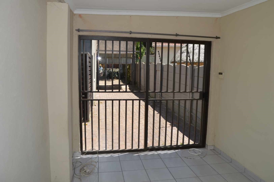 4 Bedroom Property for Sale in Brackendowns Gauteng
