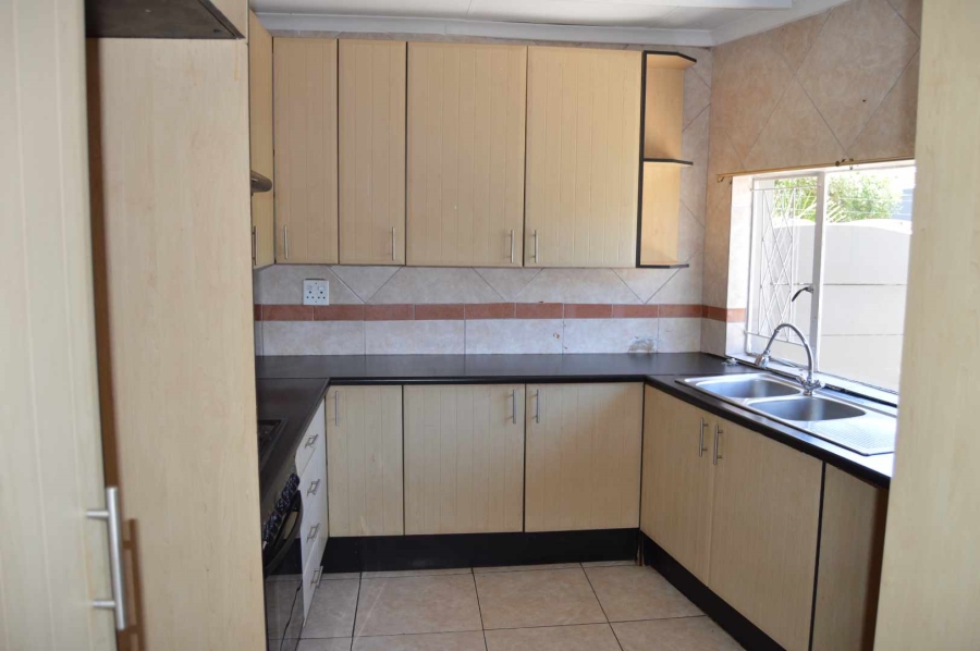 4 Bedroom Property for Sale in Brackendowns Gauteng