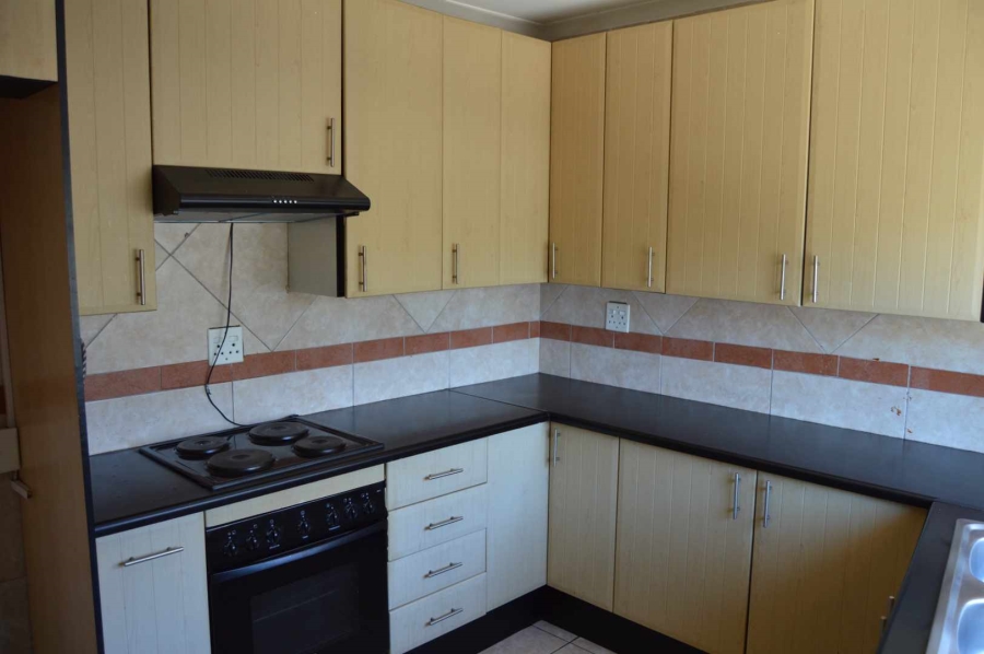 4 Bedroom Property for Sale in Brackendowns Gauteng