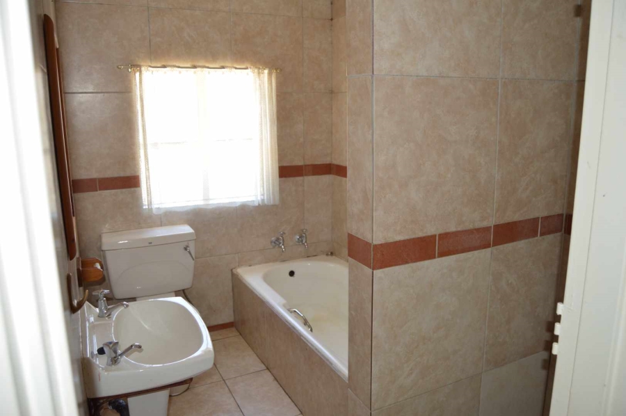 4 Bedroom Property for Sale in Brackendowns Gauteng