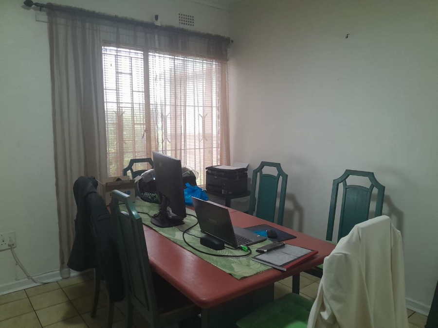 3 Bedroom Property for Sale in Verwoerdpark Gauteng