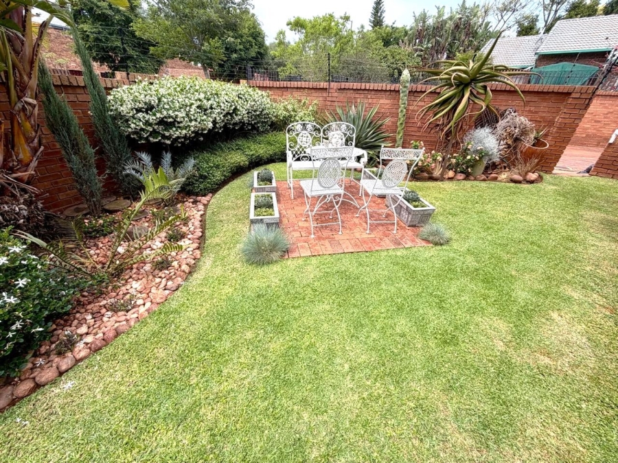 2 Bedroom Property for Sale in Faerie Glen Gauteng