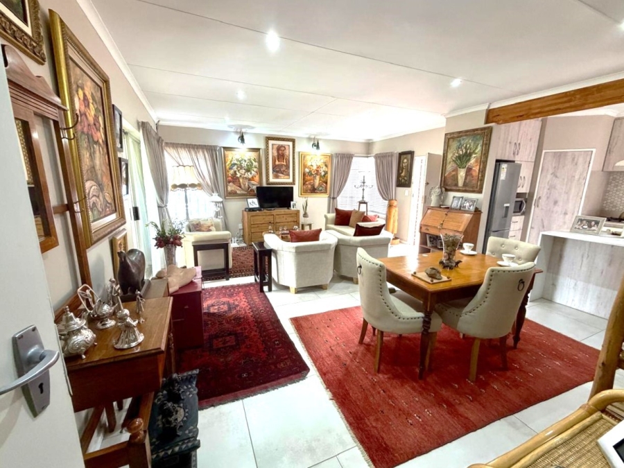2 Bedroom Property for Sale in Faerie Glen Gauteng