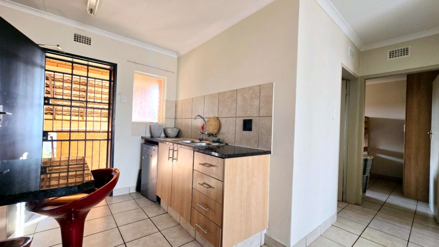 2 Bedroom Property for Sale in Olympus Gauteng