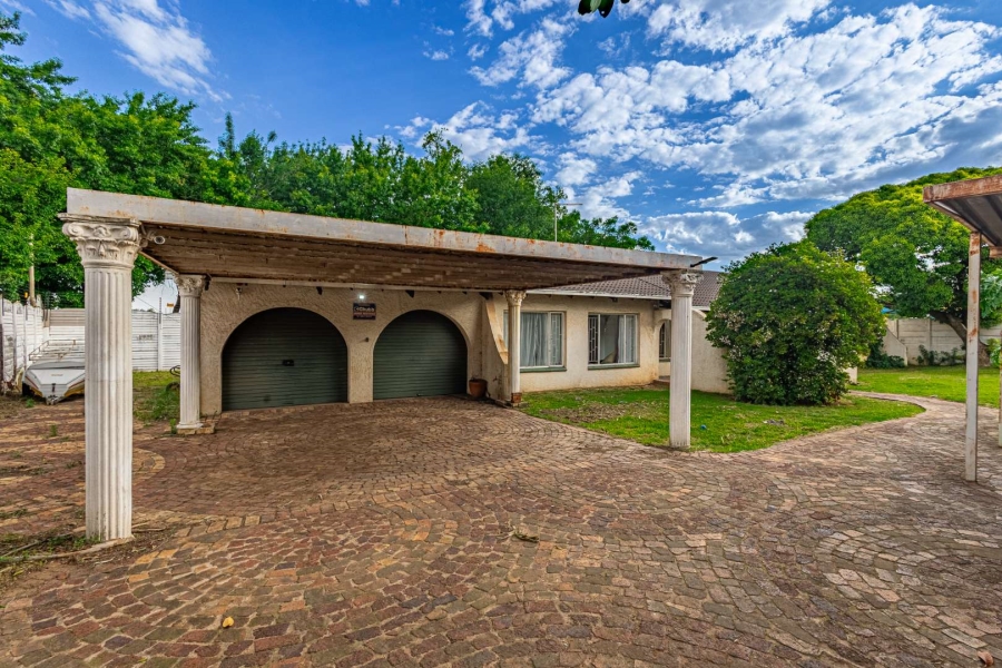 5 Bedroom Property for Sale in Albemarle Gauteng