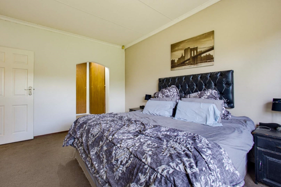 5 Bedroom Property for Sale in Albemarle Gauteng
