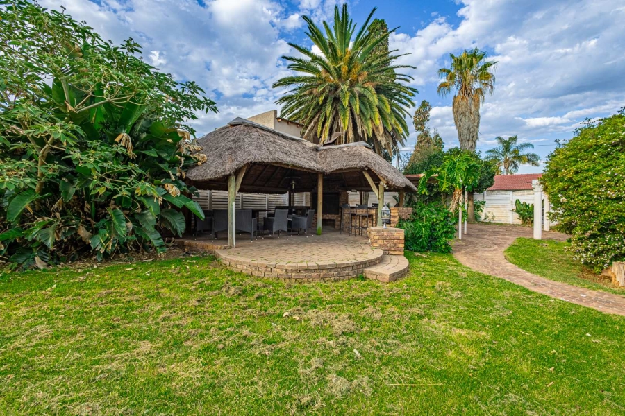 5 Bedroom Property for Sale in Albemarle Gauteng