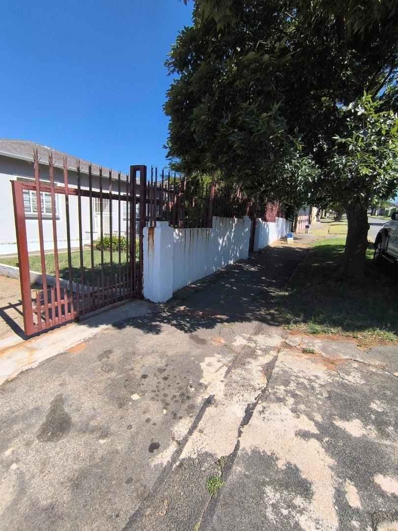 To Let 4 Bedroom Property for Rent in South Hills Gauteng