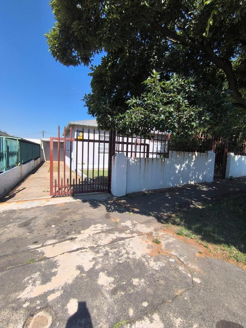 To Let 4 Bedroom Property for Rent in South Hills Gauteng