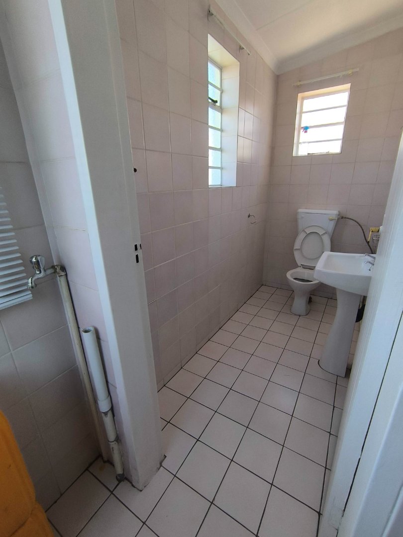To Let 4 Bedroom Property for Rent in South Hills Gauteng
