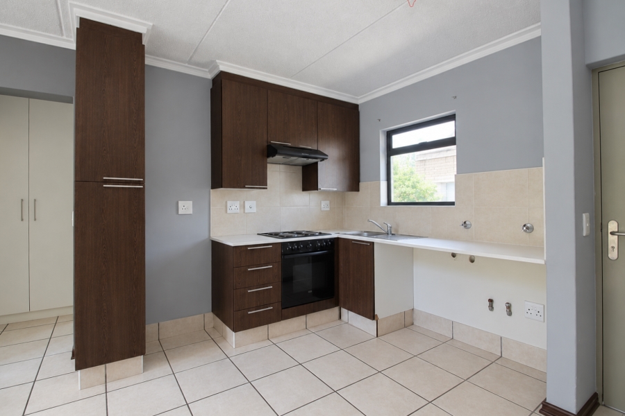 To Let 1 Bedroom Property for Rent in Lonehill Gauteng